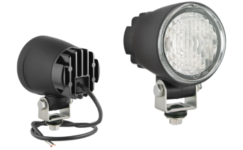 Przeciwmgłowy (przeciwmgielny) reflektor z diodami LED i przewodem