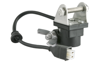 Obejma ze złączem nasadowym i złączem AMP Faston