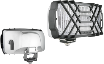 Przeciwmgłowy (przeciwmgielny) reflektor halogenowy w chromowanej obudowie